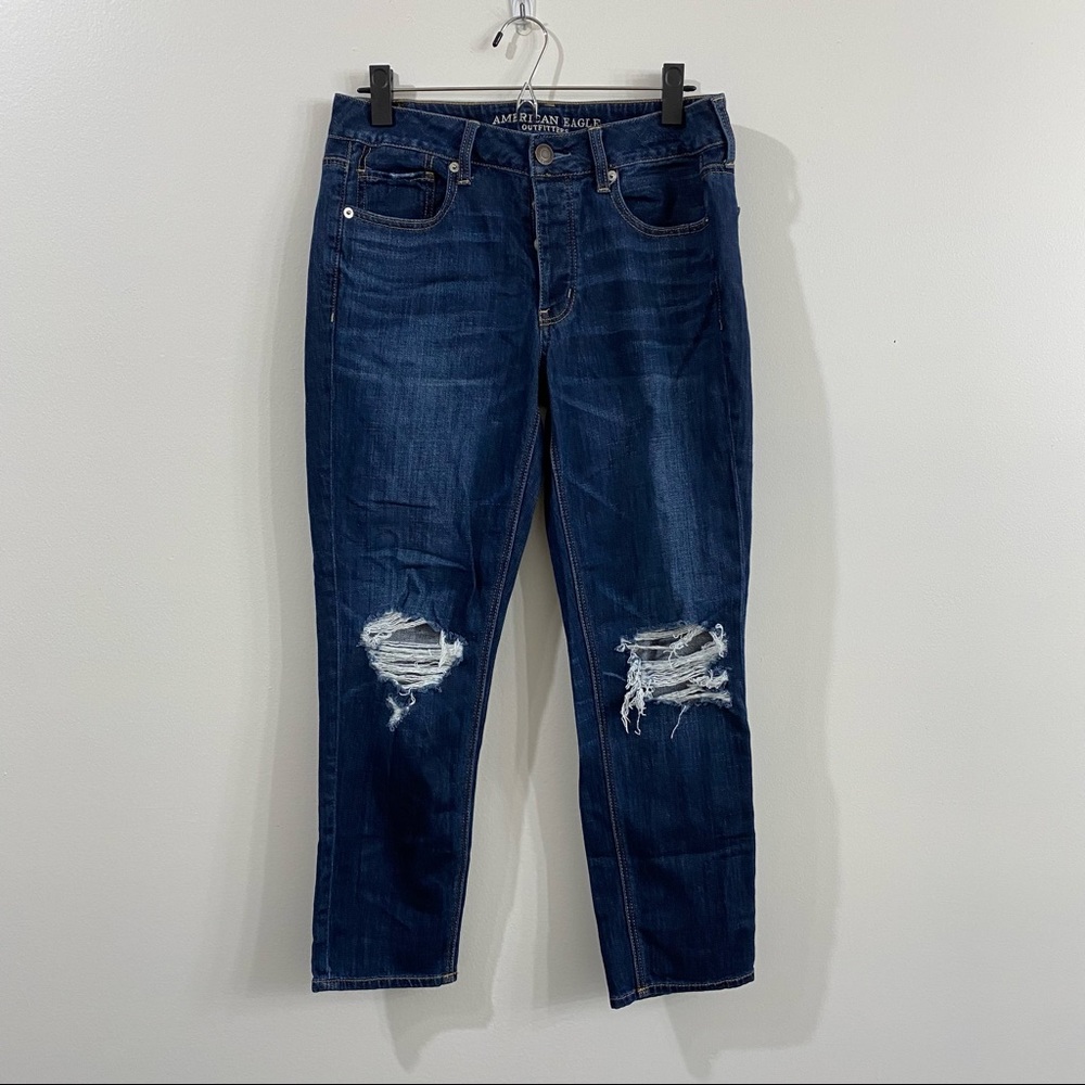 AEO Tom Girl Ripped Jeans Sz 6 Short